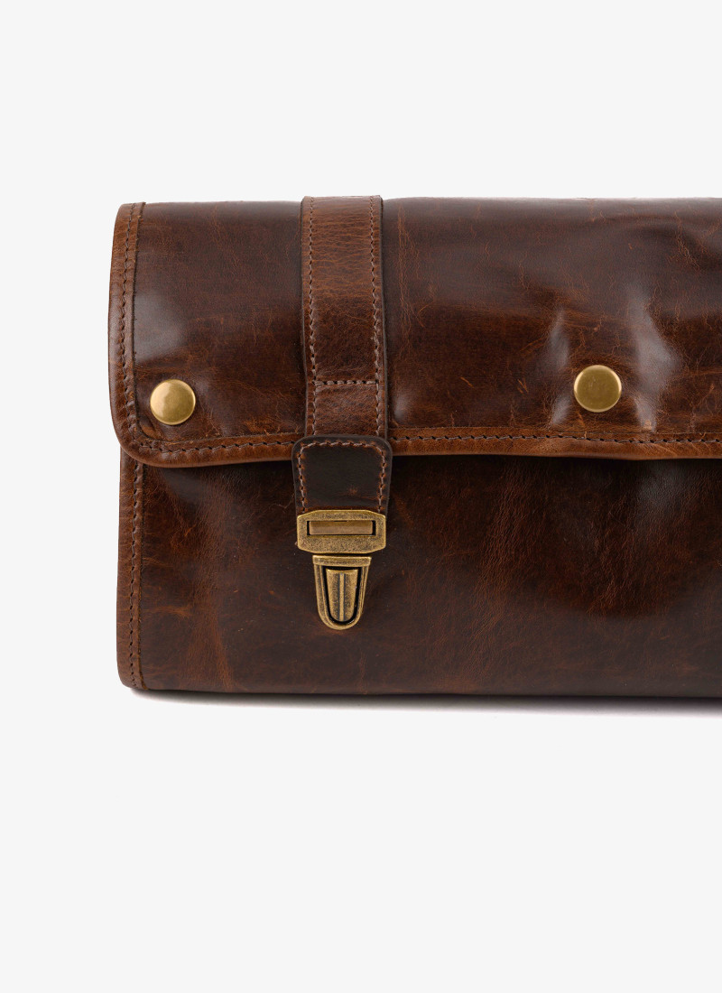 Leather Hanging Wash Bag | Austin Hanging Wash Kit | Moore & Giles