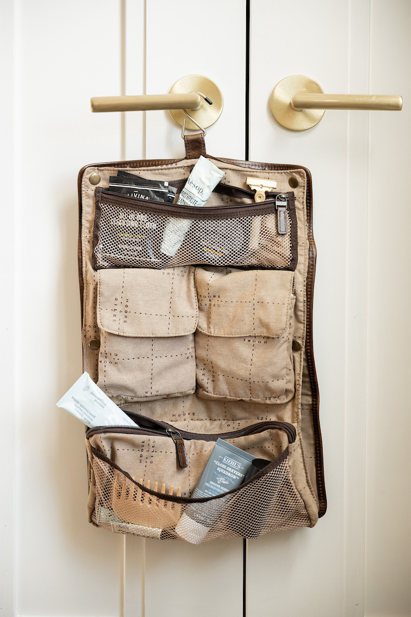 Leather Hanging Wash Bag | Austin Hanging Wash Kit | Moore & Giles