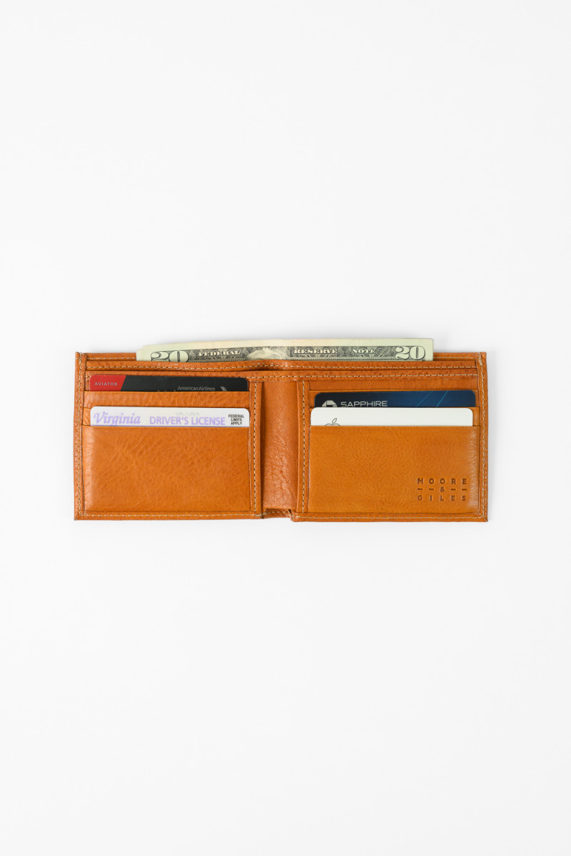 Leather Bifold Wallet | Sleek & Functional Design | Moore